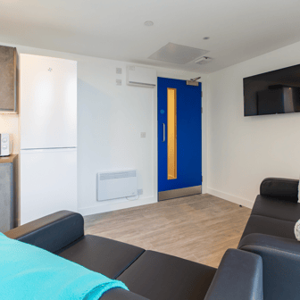 Standard En Suite - Image 8